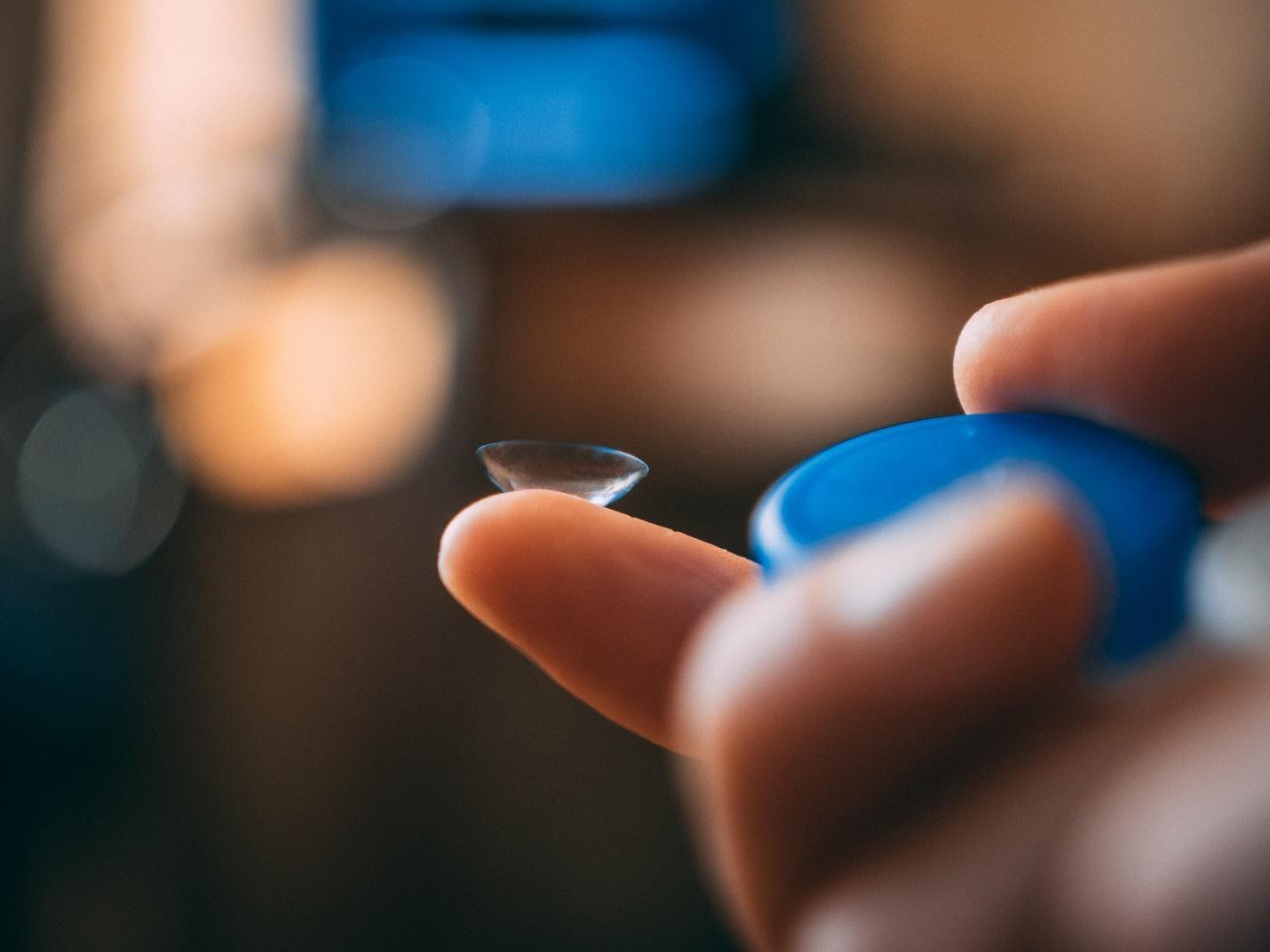 Dos and Don’ts when your child wears contact lenses