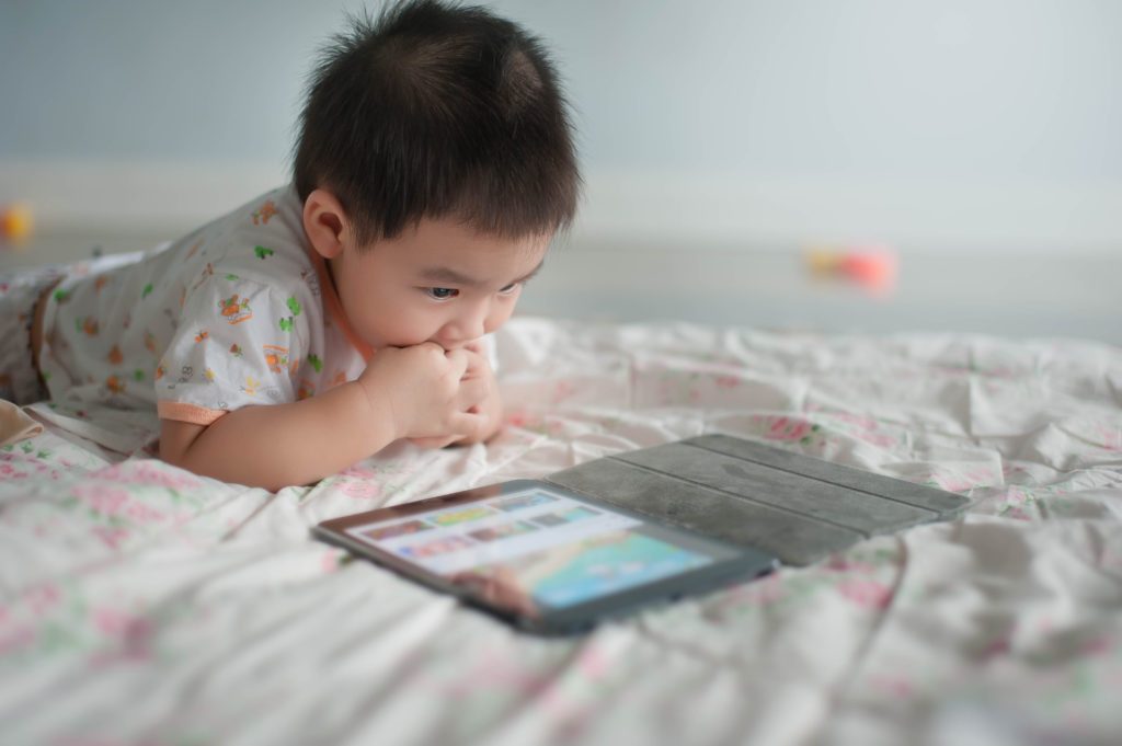 How screen time affects your sleep What you need to know