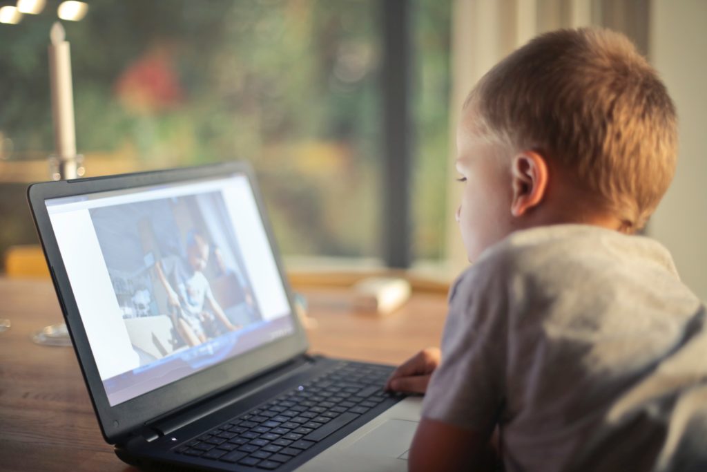 child using laptop